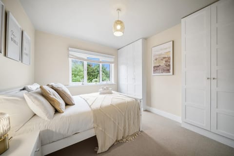 3-bedroom house in Hornchurch Apartment in Romford