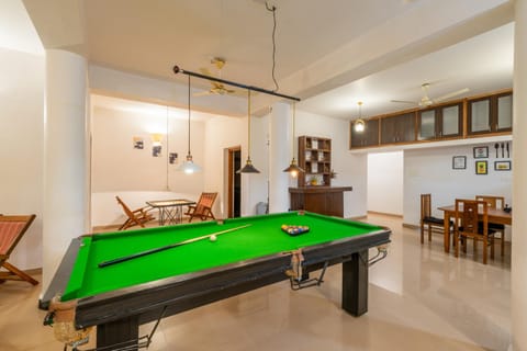 Billiard, Game Room, Living room, Seating area