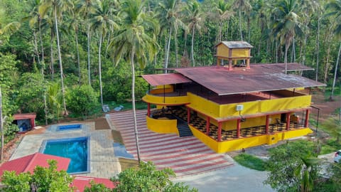 Property building, Pool view, Swimming pool