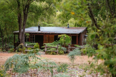 Mudstone Spa Retreat Bed and Breakfast in Yeagarup