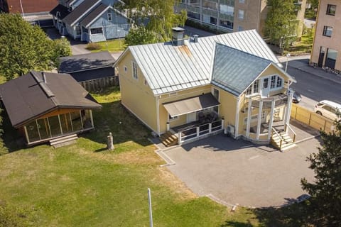 Property building, Spring, Day, Neighbourhood, Bird's eye view