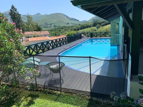 Mountain view, Pool view, Swimming pool, sunbed