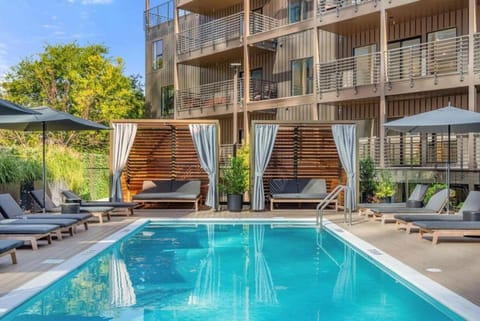 Balcony/Terrace, Pool view