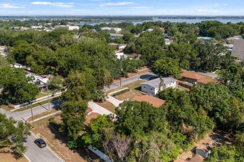 Property building, Neighbourhood, Bird's eye view, Location