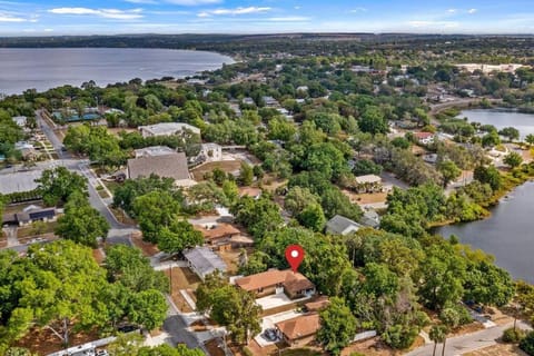 Neighbourhood, Bird's eye view