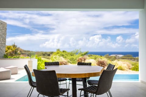 Balcony/Terrace, Sea view, Swimming pool