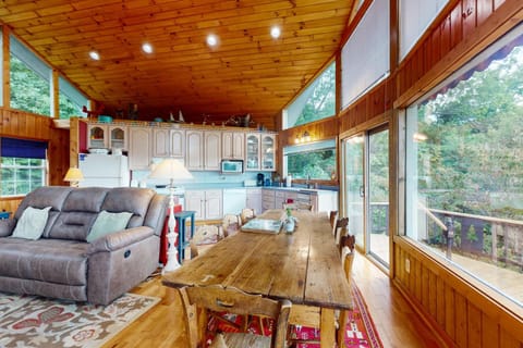 Mountain Getaway House in Nantahala Lake