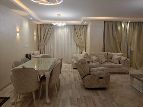 شقة مفروش فرش فندقي للايجار اليومي والشهري Apartment in New Cairo City