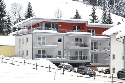 Facade/entrance, Winter, Skiing, Street view