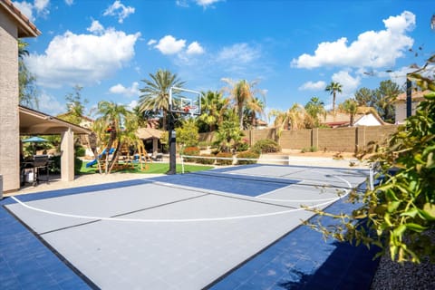 Private Pickleball Resort Spa Pool & Playground House in Scottsdale