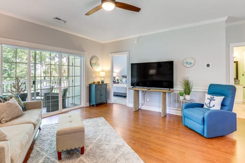 Pet-Friendly Myrtle Beach Condo 7 Mi to Downtown! Apartamento in Socastee