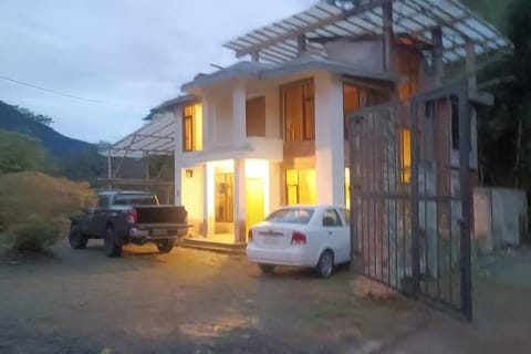 Hospedaje Baños de Agua Santa- Vista al Pailón Villa in Tungurahua, Ecuador