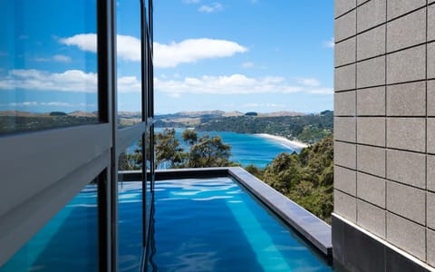 Onetangi Luxury House in Auckland Region