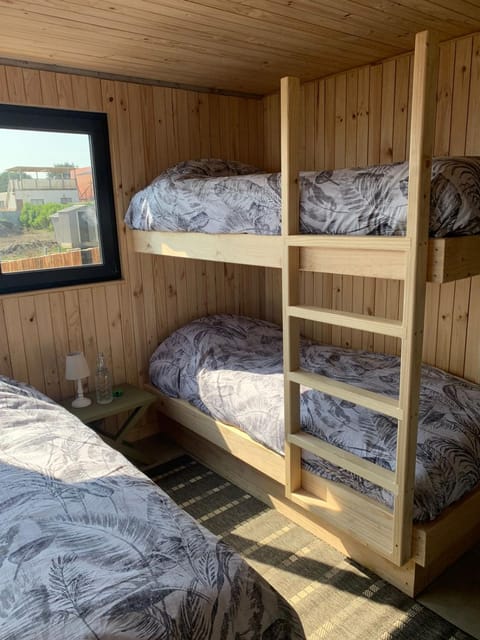 Bed, Bedroom, bunk bed