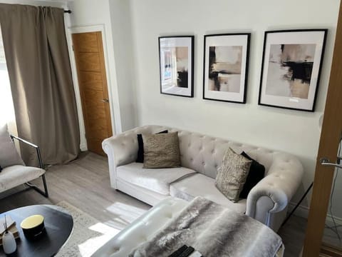 Luxury 2-BR house AO arena & City & Old Trafford House in Salford