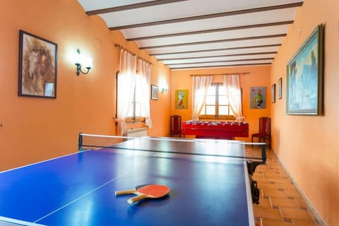 Game Room, Table tennis