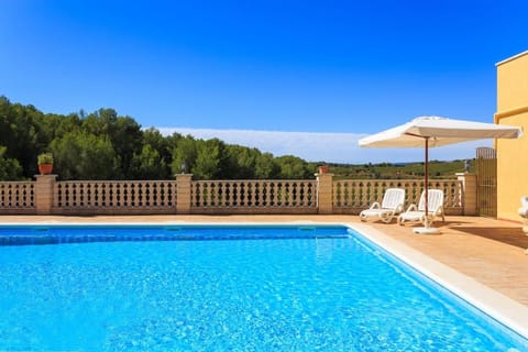 Day, Natural landscape, Swimming pool, Open Air Bath, sunbed