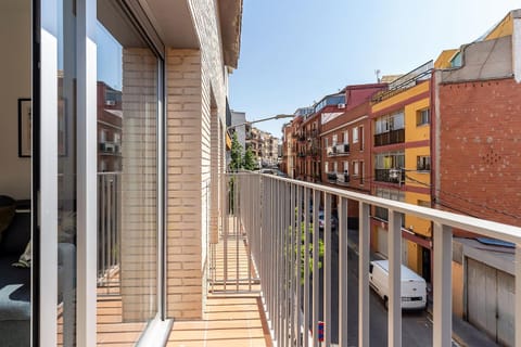 Day, Balcony/Terrace, Street view