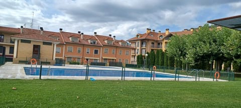 Property building, Swimming pool