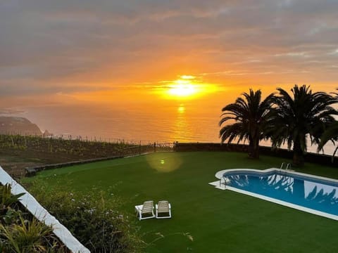 Garden, Balcony/Terrace, Swimming pool