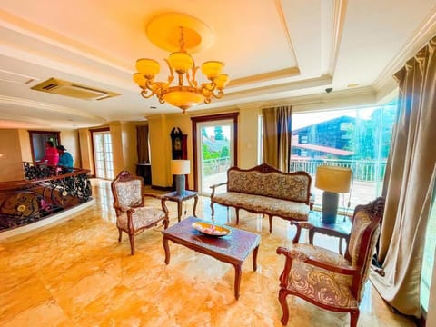 The Mansion at Ridgeview Tagaytay II 30pax Apartment in Tagaytay