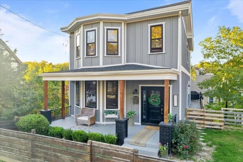 Fantastic Family Home in Central Mount Washington House in Pittsburgh