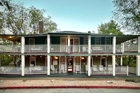 Downtown Parking Room With a View Piedmont House in Eureka Springs