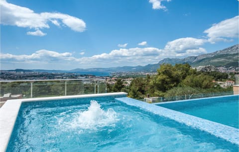 Stunning Home In Mravince With Outdoor Swimming Pool House in Split-Dalmatia County