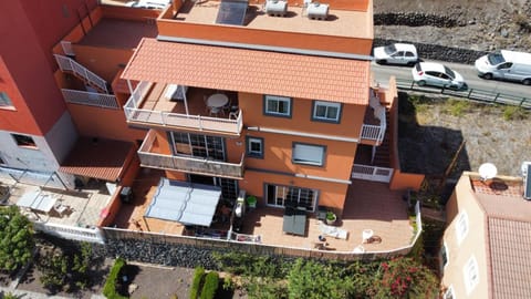 Property building, Off site, Bird's eye view, Balcony/Terrace