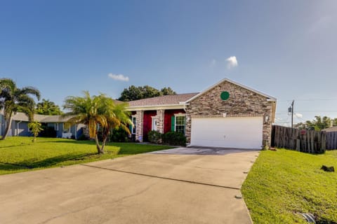 Home about 12 Mi to Beach in Port St Lucie with Patio! House in Port Saint Lucie