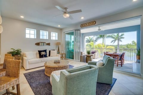 Swaying Palms by Coastal Chic Vacations Apartment in Bradenton