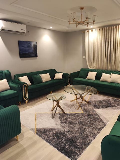 شقة مفروشه بالملحق Apartment in Riyadh