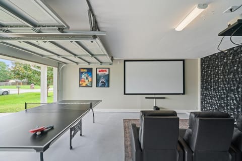 Game Room, TV and multimedia