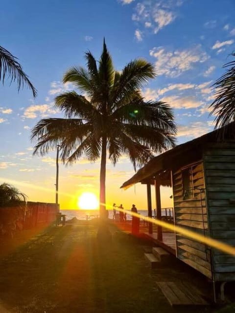 Belles on Ballow - Main Lodge - Absolute Waterfront House in Amity Point