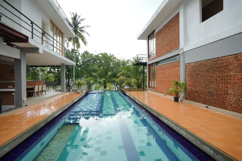 Garden, Swimming pool