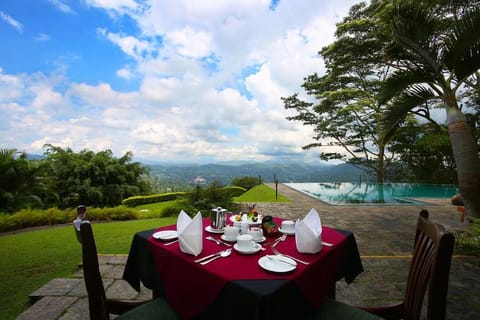 Mount Randholee Resorts & Spa Hotel in Kandy