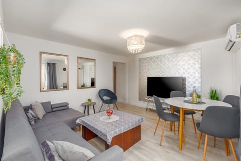 Apartment Richard Apartment in Novigrad