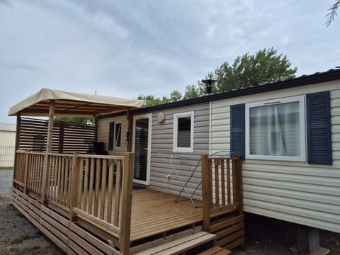 Property building, Balcony/Terrace