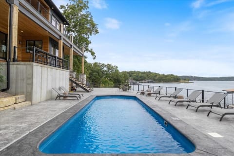 Moonlight Manor - Private Pool, Theatre Room House in Lake of the Ozarks