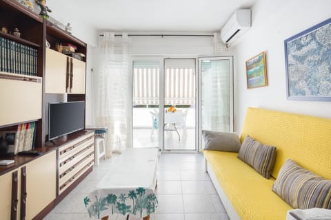 Ca Llaurí Apartment in Daimús