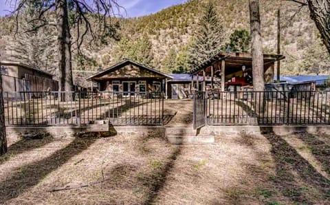 Property building, Spring, Day, Mountain view