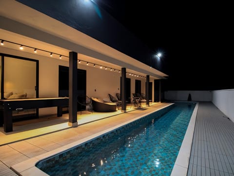 Night, Pool view, Swimming pool, sunbed