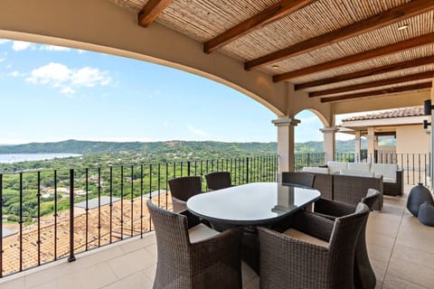 Balcony/Terrace, Seating area, Mountain view, Sea view