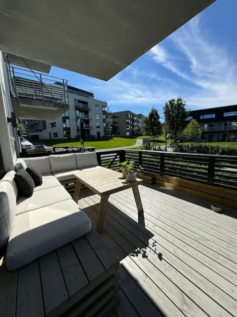 Patio, Balcony/Terrace, Seating area