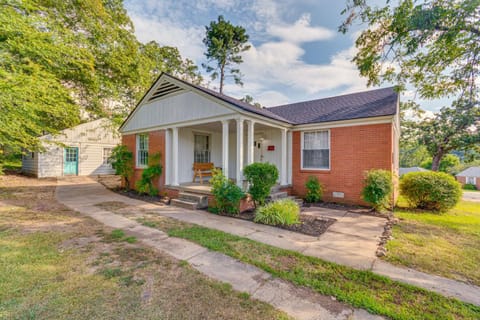 Little Rock Gem Patio, 7 Mi to Dtwn House in Little Rock