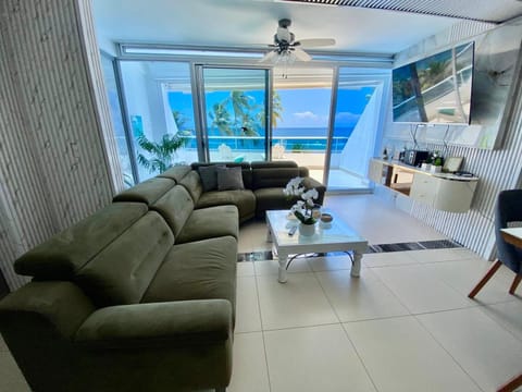 TV and multimedia, Balcony/Terrace, Living room, Seating area, Sea view