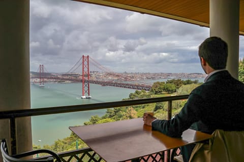 Balcony/Terrace, River view