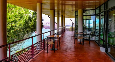 Balcony/Terrace, River view