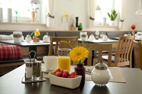 Pension Sperlhof Alojamiento y desayuno in Erding