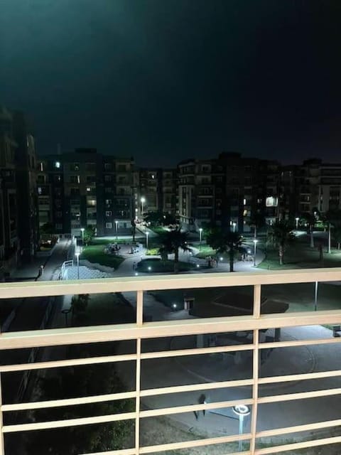 New Cairo Luxurious Apartment with Wide Garden View Apartment in New Cairo City